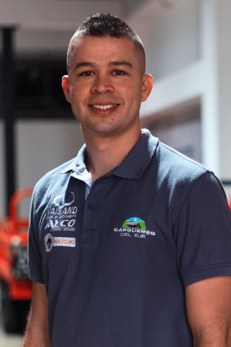 Carlos Arturo Murillo, asesor comercial